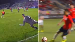 Manchester United's Alexis Sanchez Attempts Panenka Penalty, Fails Miserably 