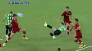 Real Betis Striker Rober Scores Brilliant Bicycle Kick Against Roma