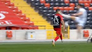 Denizlispor Defender Özer Özdemir Sent Off For One Of The Worst Tackles In Football History 