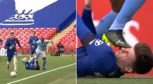 Fernandinho Gets Away With Boot To Mason Mount’s Face As He’s Lying On Turf