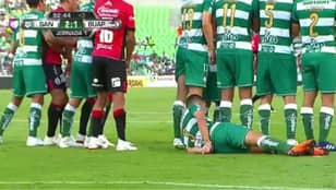 This Is How Liga MX Side Santos Laguna Defend Free-Kicks
