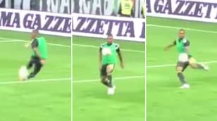 Douglas Costa Produces Naughty First Touch And Skill During Half-Time Interval 