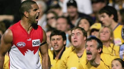 There's A Good Reason Why AFL Fans Are Going Nuts Over This 14-Year-Old Photo