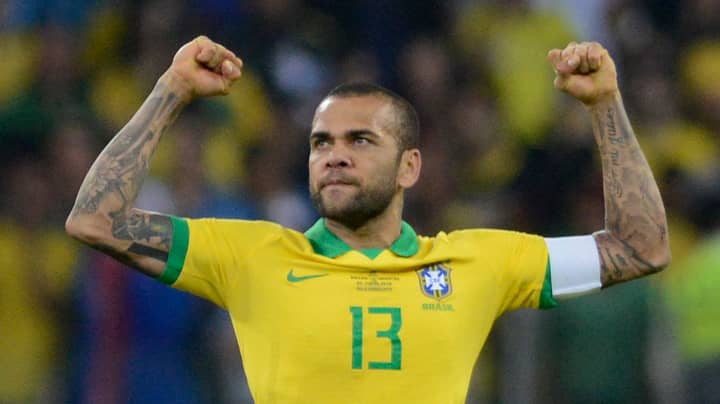 Dani Alves Is The First Player In History To Win 40 Trophies 