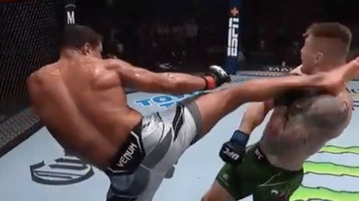 Fans Still Can't Work Out How Marvin Vettori Survived This Vicious Head Kick
