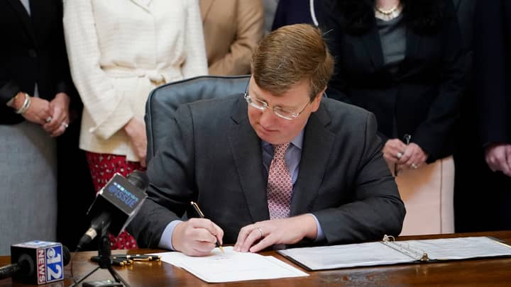 US Governor Tate Reeves Signs Bill Banning Transgender Athletes From Competing In Women's Sports