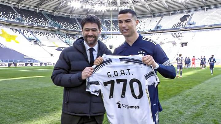 Cristiano Ronaldo Presented With 'GOAT' Shirt By Juventus