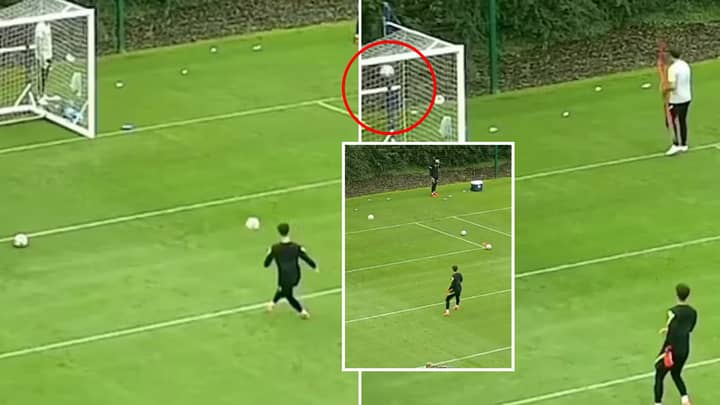 Kepa Arrizabalaga Mastered The Crossbar Challenge By Hitting It EIGHT Times In A Row During Chelsea Training