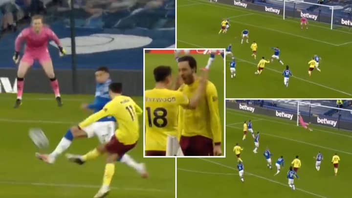 Dwight McNeil Has Just Scored A Goal Of The Season Contender For Burnley Vs Everton
