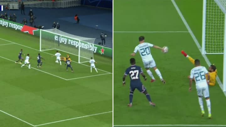 Bernardo Silva Somehow Manages To Miss An Open Goal From Two Yards Out  Against PSG