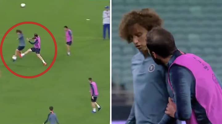 David Luiz Appears To Elbow Gonzalo Higuain In The Face During Training Session 